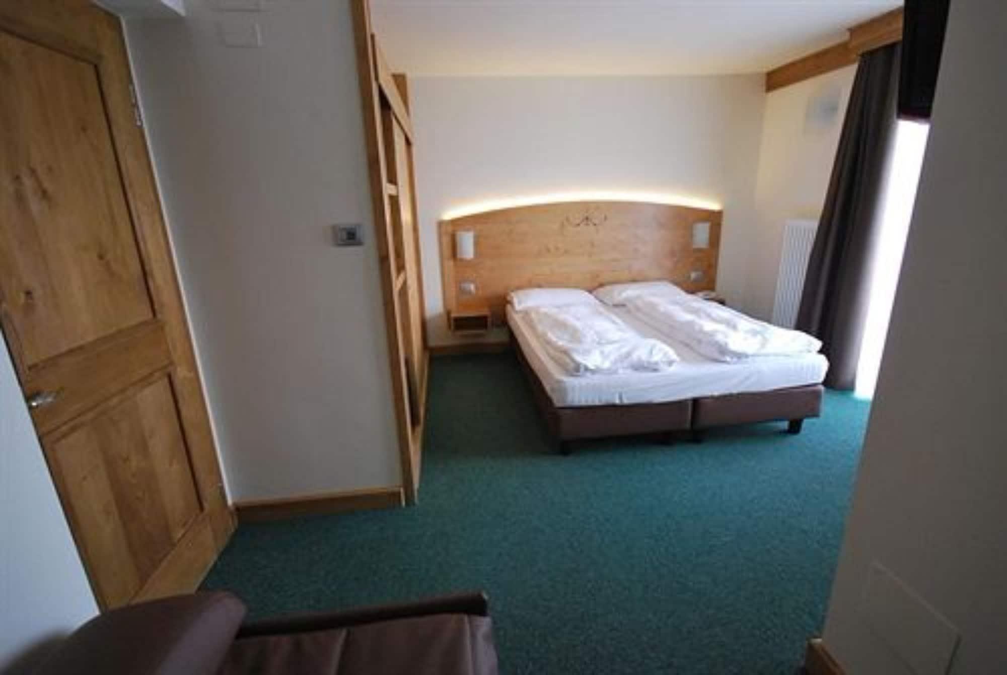 Hotel Monte Bondone Vaneze Esterno foto